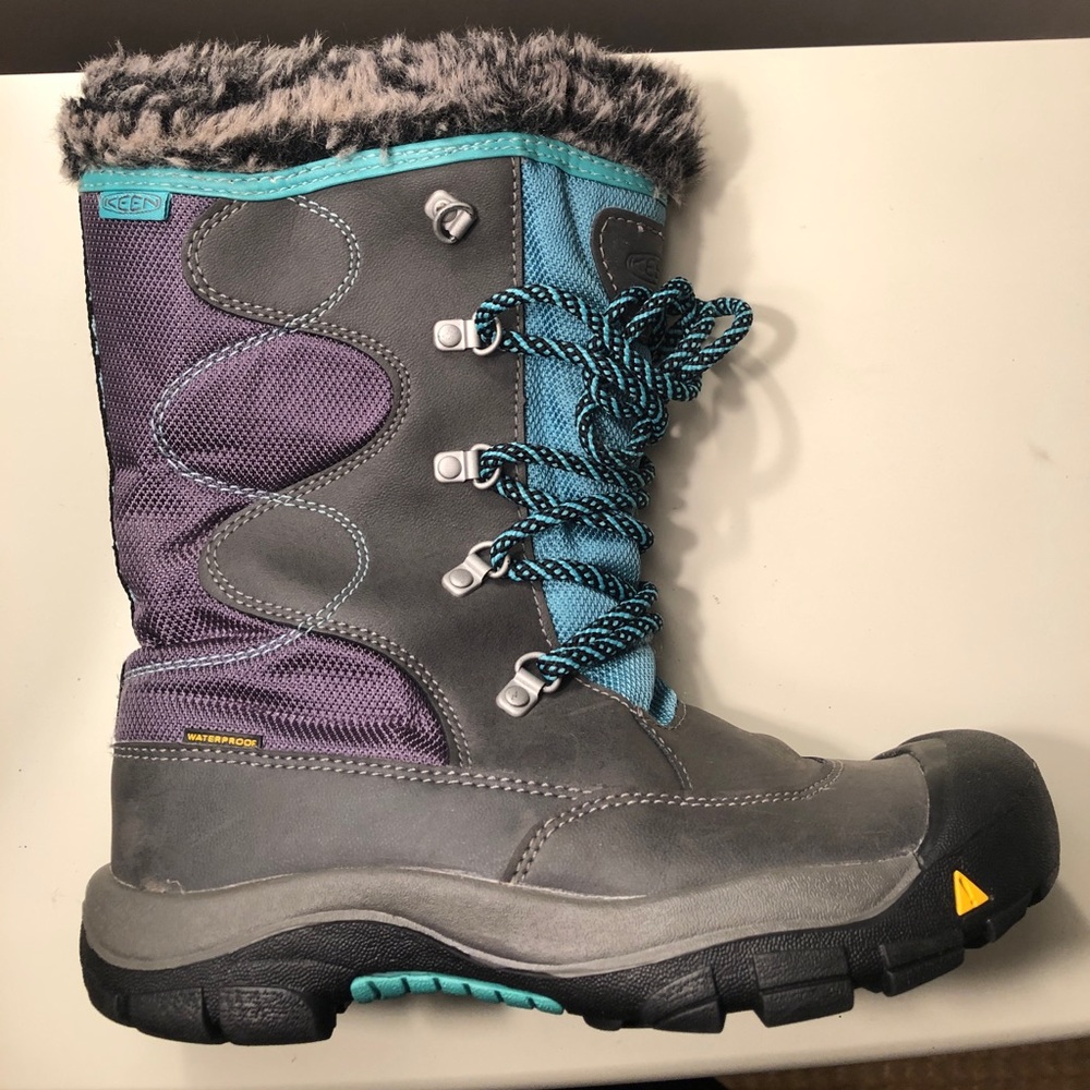 Girls Keen Purple & Black Faux Fur Winter Boots